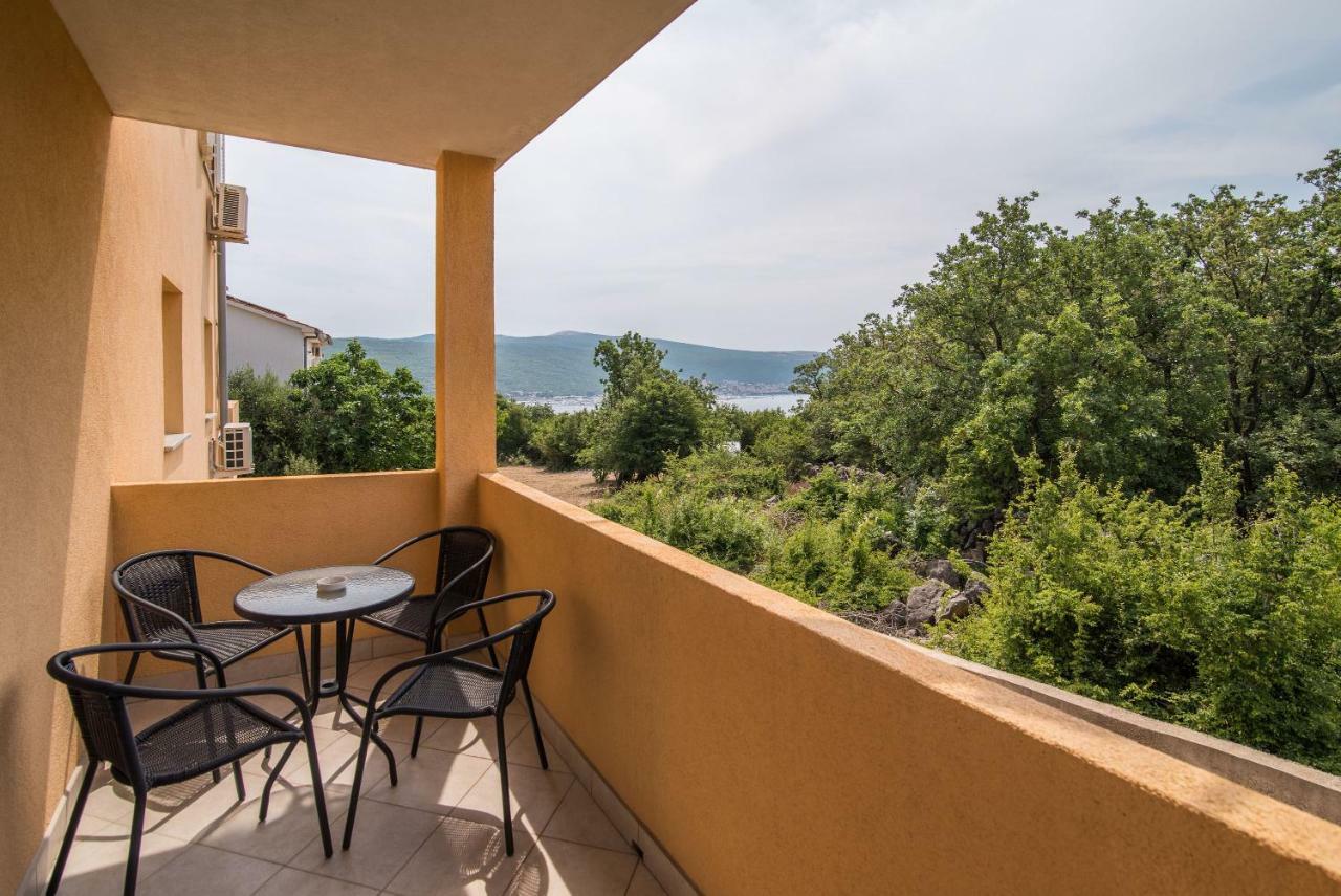 Apartments Sanjin Kornić Exterior foto