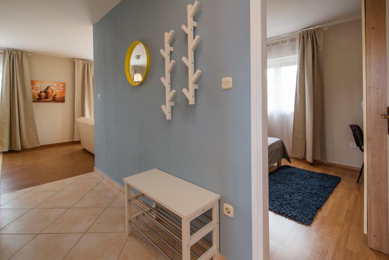 Apartments Sanjin Kornić Exterior foto